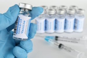 Найпоширеніші фейки про вакцинацію від COVID-19